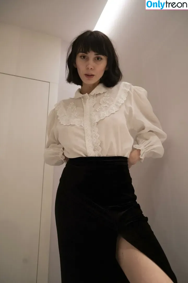 kattymilk голая photo #0005 (kat.tymilk / katty_milk)
