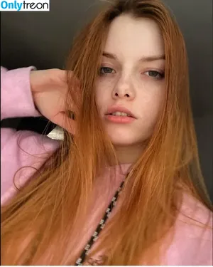  nude photo #0001
