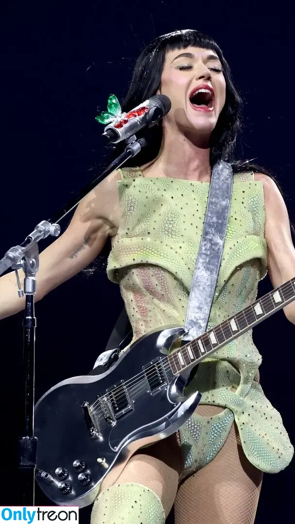 Katy Perry nude photo #3310 (katyperry)