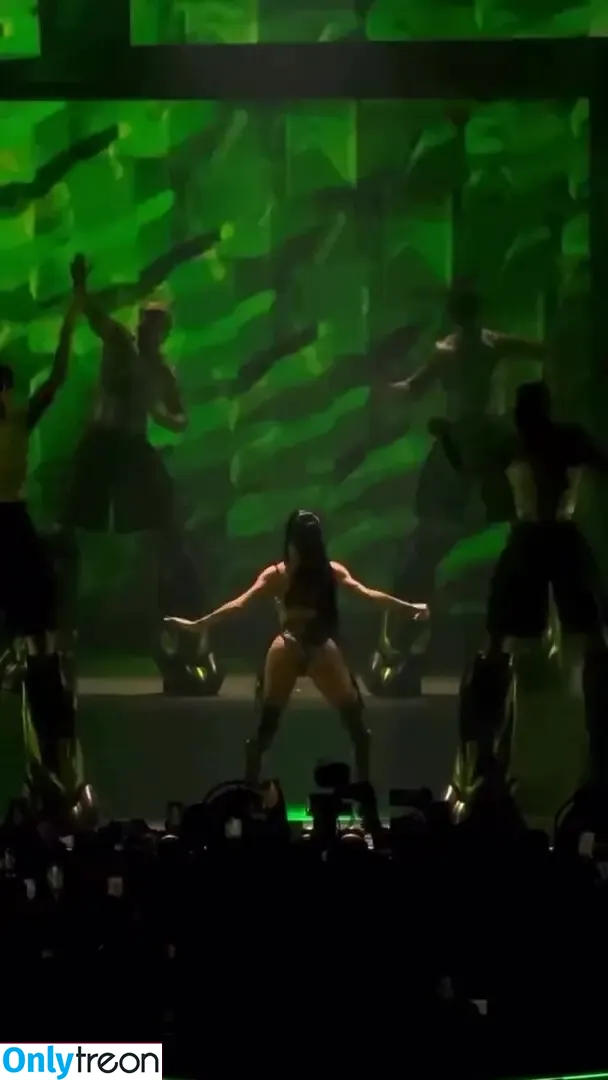 Katy Perry nude photo #3312 (katyperry)
