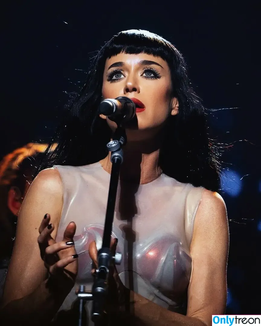 Katy Perry nude photo #3327 (katyperry)