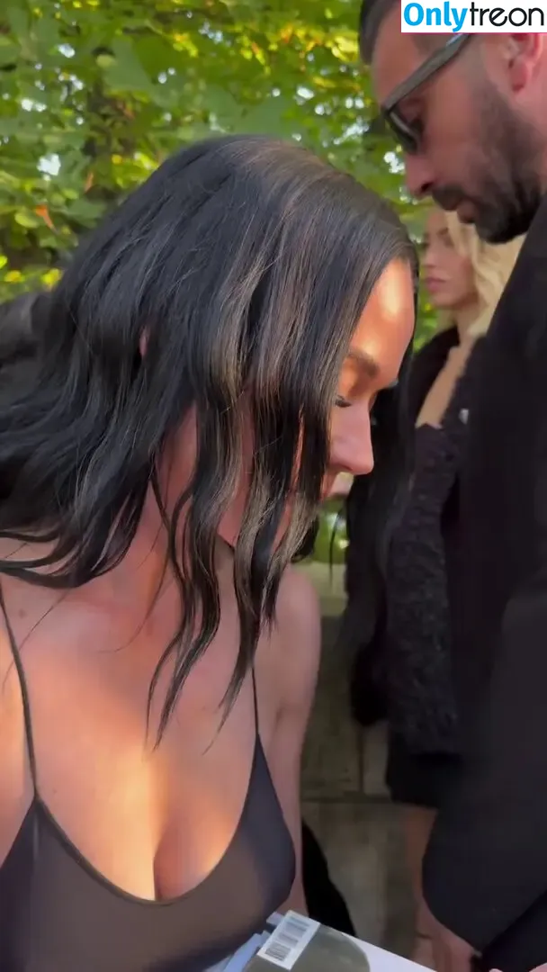 Katy Perry nude photo #3371 (katyperry)