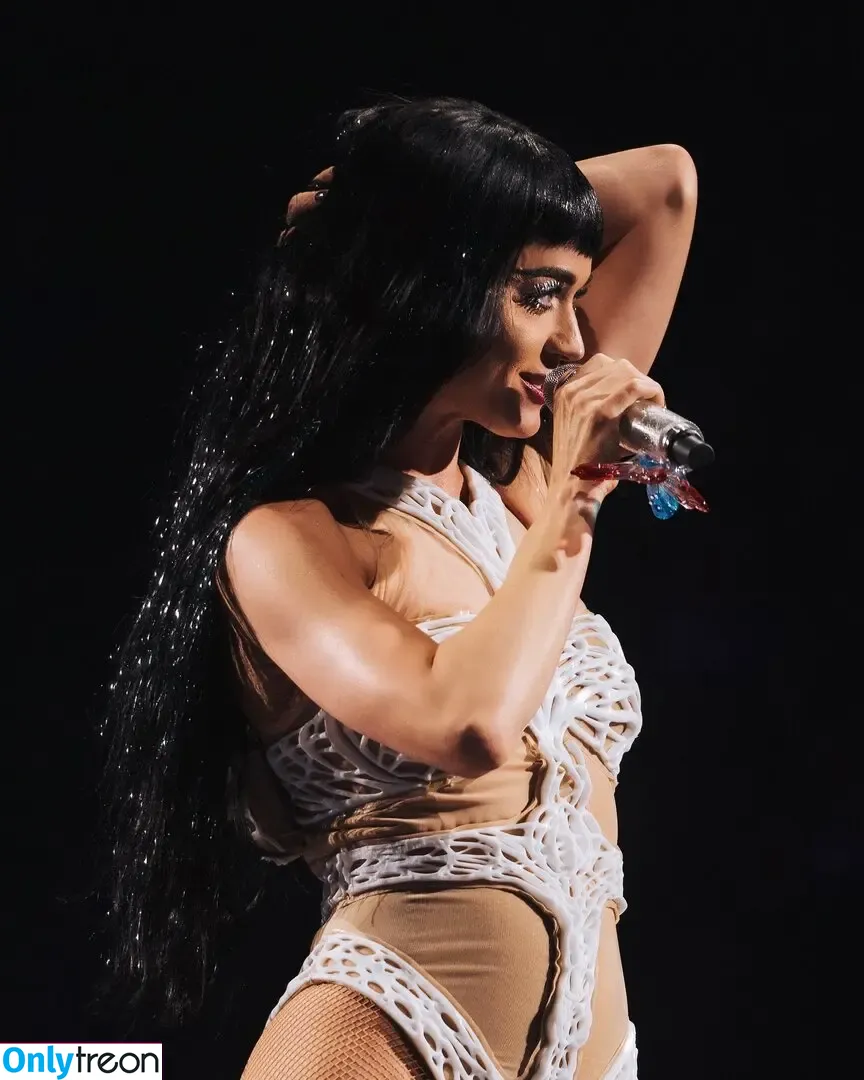 Katy Perry nude photo #3390 (katyperry)
