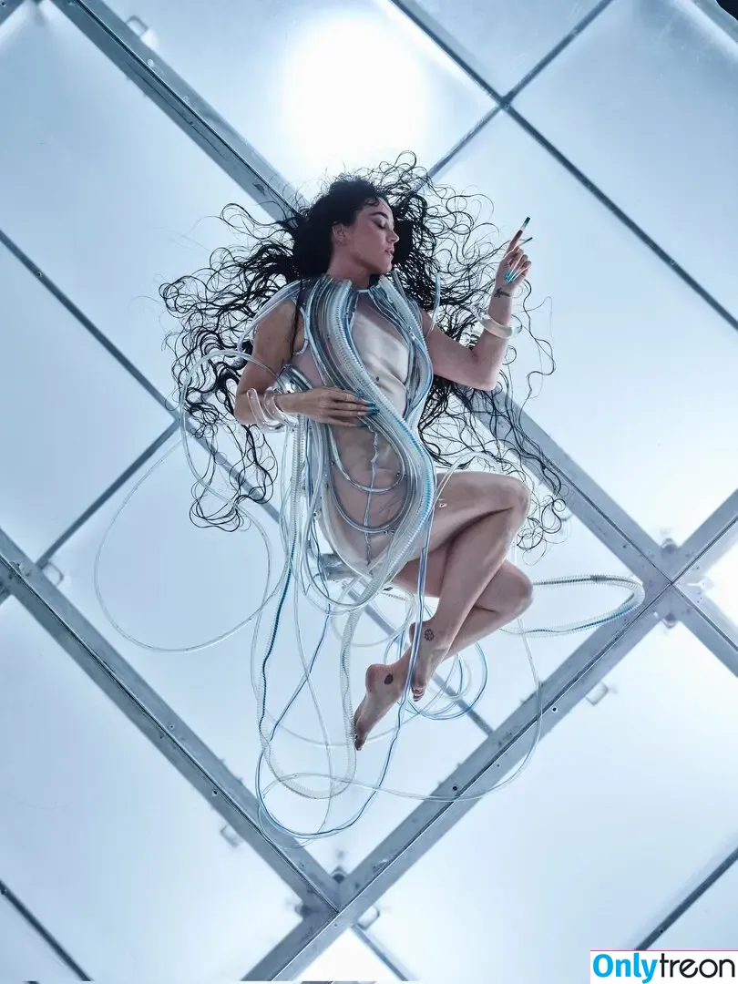 Katy Perry nude photo #3427 (katyperry)