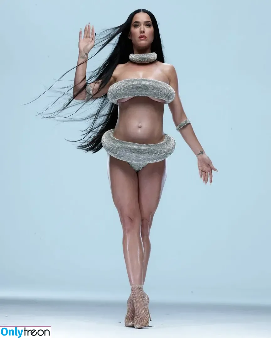 Katy Perry nude photo #3431 (katyperry)