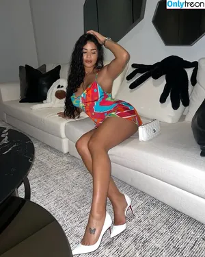 Katya Elise Henry / katyaelisehenry nude photo #1782