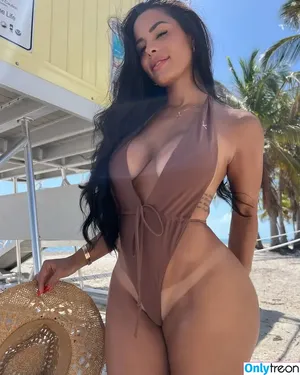 Katya Elise Henry / katyaelisehenry / katyaelisehenrysworld фото голая #1991