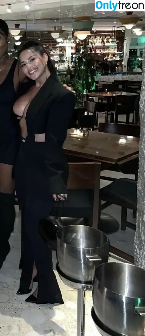 Katya Elise Henry nude photo #1731 (katyaelisehenry / katyaelisehenrysworld)