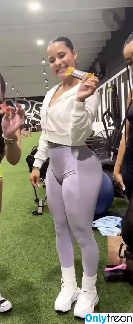 Katya Elise Henry nude photo #1739 (katyaelisehenry)