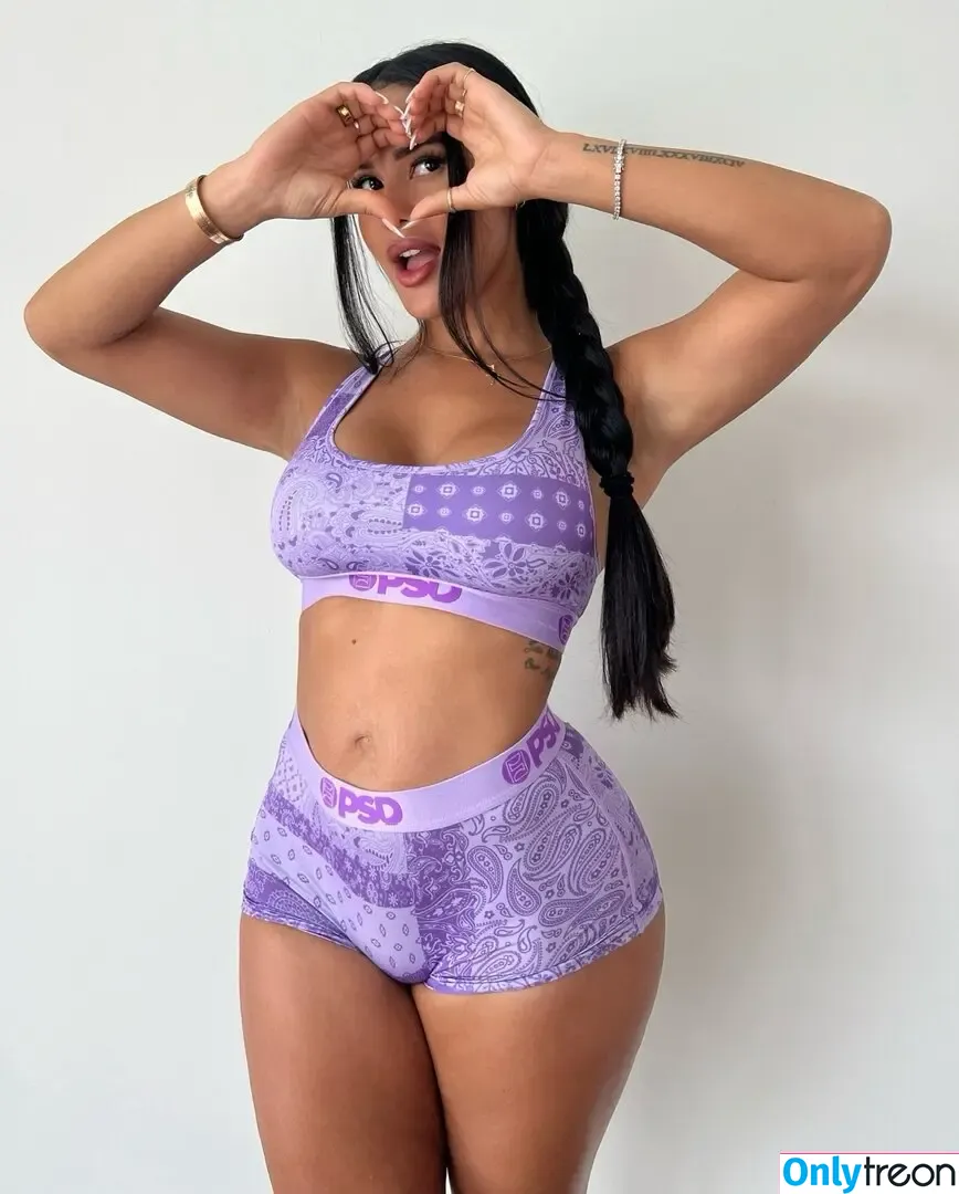Katya Elise Henry nude photo #1756 (katyaelisehenry)