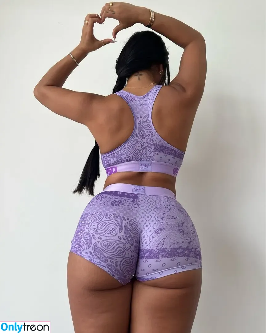 Katya Elise Henry nude photo #1757 (katyaelisehenry)