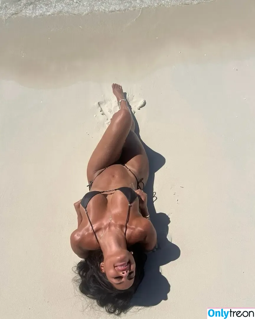 Katya Elise Henry голая photo #1978 (katyaelisehenry / katyaelisehenrysworld)