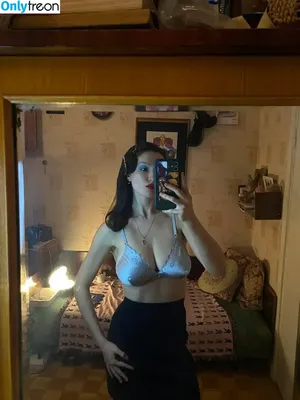  nude photo #0002