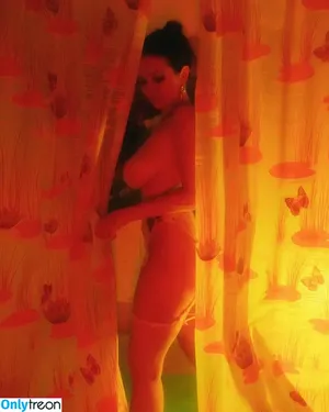 nude photo #0008