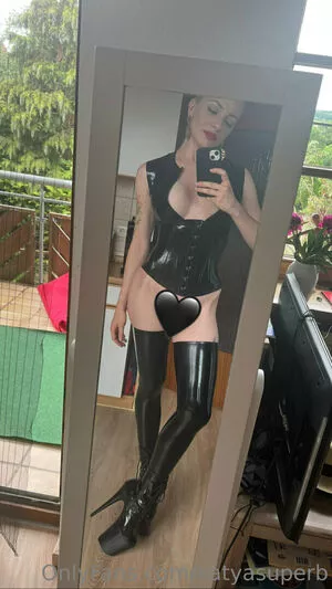 katyasuperb / katya_superb nude photo #0009