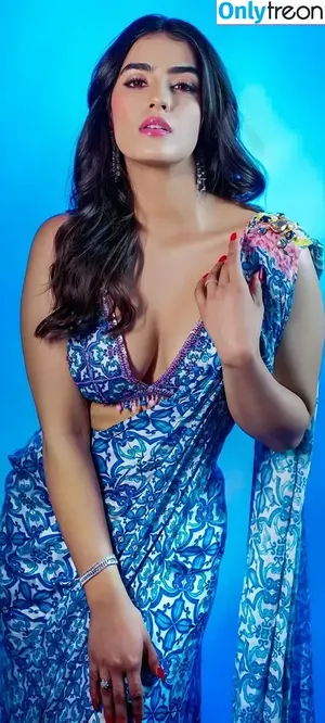 Kavya Thapar / kavyathapar20 nude photo #0009