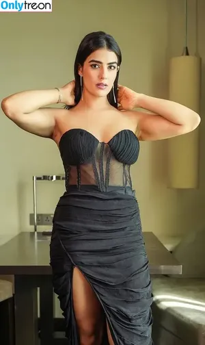 Kavya Thapar / kavyathapar20 nude photo #0012