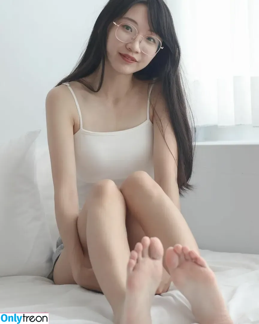 kawa__e0 nude photo #0019 (kawa__e0)