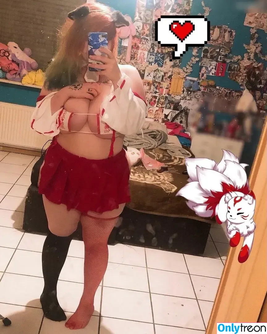 KawaiiAlienPanda nude photo #0048 (KawaiiAlienPanda)