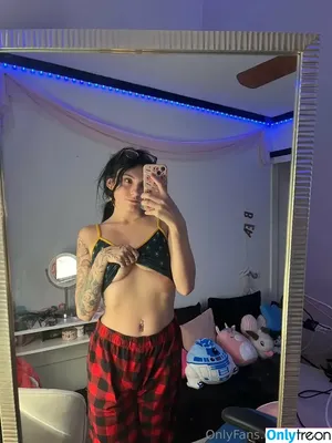 KayBri / kay.brixo nude photo #0062