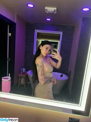KayBri / kay.brixo nude photo #0122