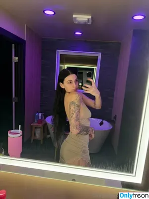 KayBri / kay.brixo nude photo #0123