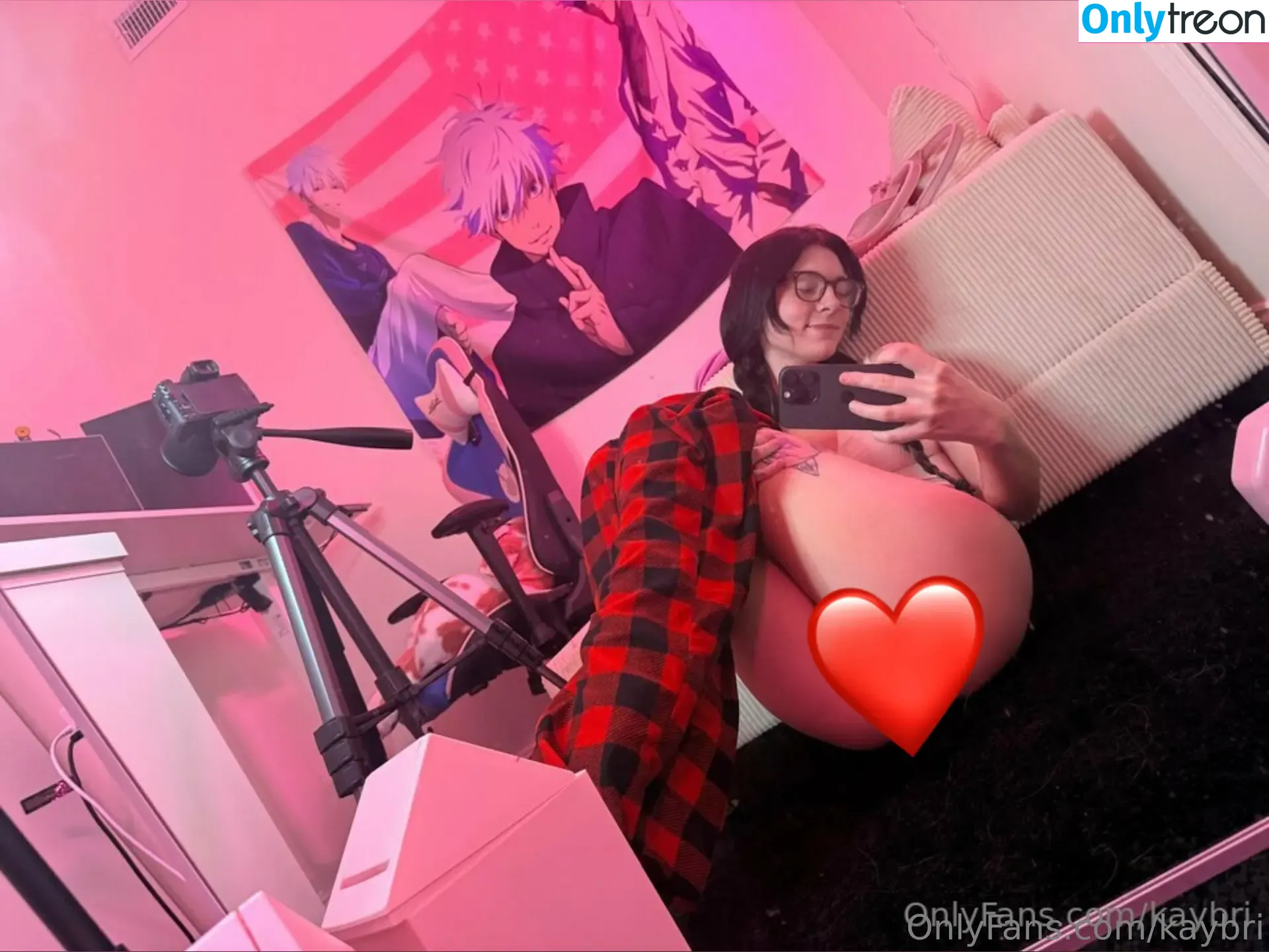 KayBri nude photo #0121 (kay.brixo)