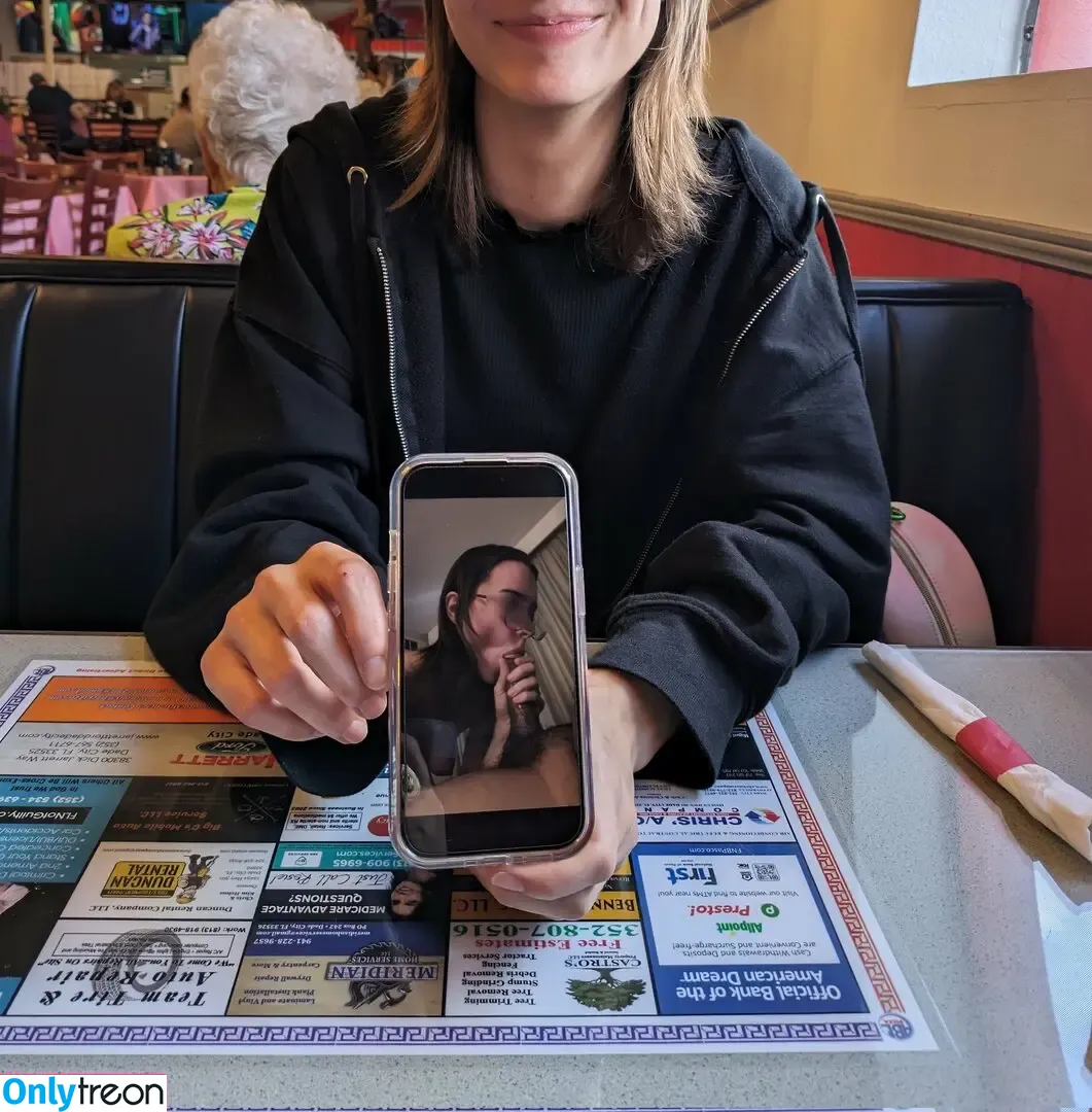 KayleeBangs469 голая photo #0004 (KayleeBangs469)