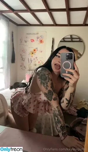 KayleyGurlXo / kayleygurlxoxo / kayleyzbabyy nude photo #0122