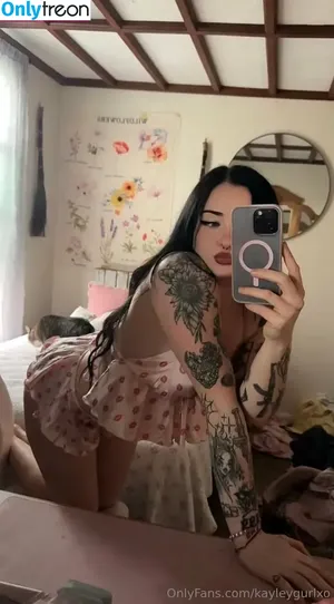 KayleyGurlXo / kayleygurlxoxo / kayleyzbabyy nude photo #0123