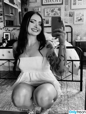 KayleyGurlXo / kayleygurlxoxo / kayleyzbabyy nude photo #0168