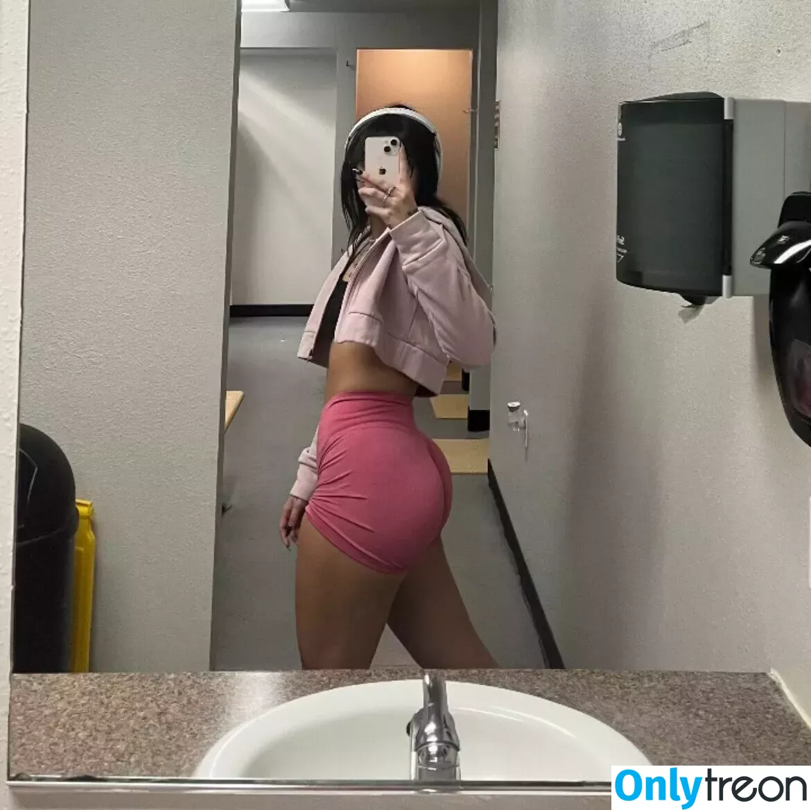 kayliewhispell nude photo #0009 (kayliewhispell)