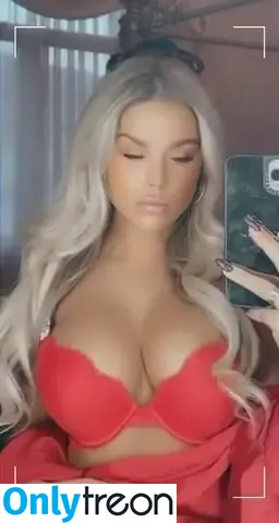 Kaylyn Slevin nude photo #0111 (kaylynslevin)