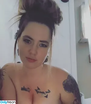 KayTee / heyykaytee / theekaytee nude photo #0003