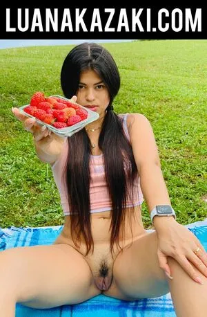 kazakiluana / luana.kazakireal фото голая #0041