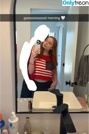 Keara Cornella / Keara's ASMR / kiaracorn nude photo #0058
