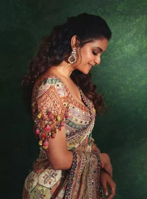 Keerthy Suresh / keerthysureshofficial nude photo #0021