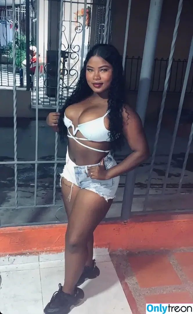 Keilin Andrea Perez nude photo #0001 (andreachicalimonada / andreala_chicalimonada_oficial)