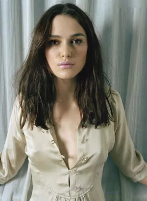 Keira Knightley / keira_knight / keiracknightleys / keiraksource nude photo #0331
