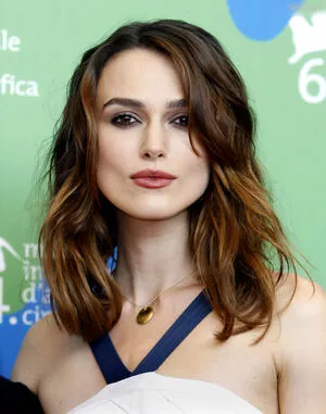 Keira Knightley / keira_knight / keiracknightleys / keiraksource nude photo #0354