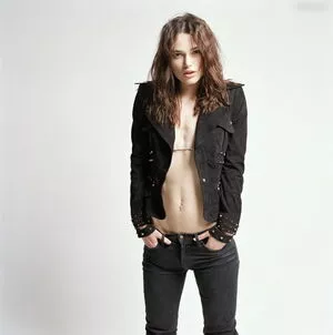 Keira Knightley / keira_knight / keiracknightleys / keiraksource nude photo #0365