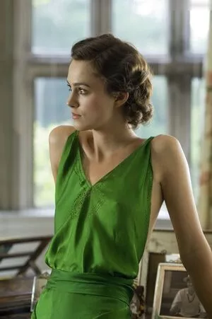 Keira Knightley / keira_knight / keiracknightleys / keiraksource nude photo #0377