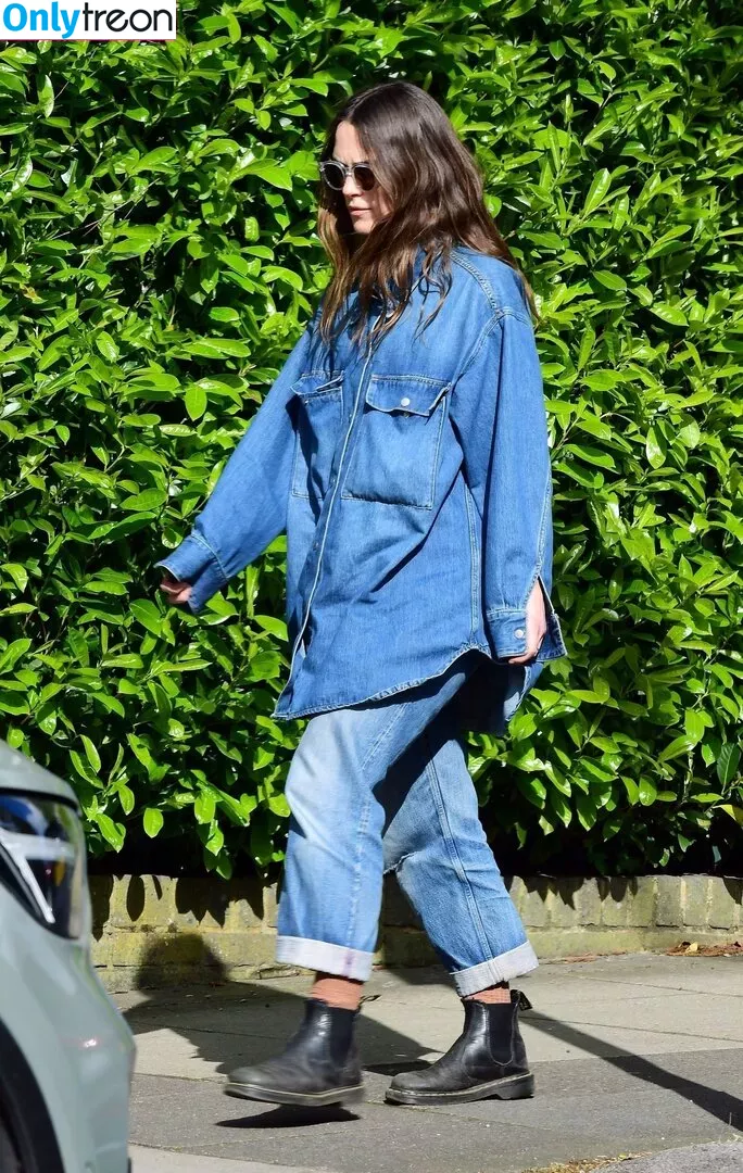 Keira Knightley голая photo #0317 (keira_knight / keiracknightleys / keiraksource)