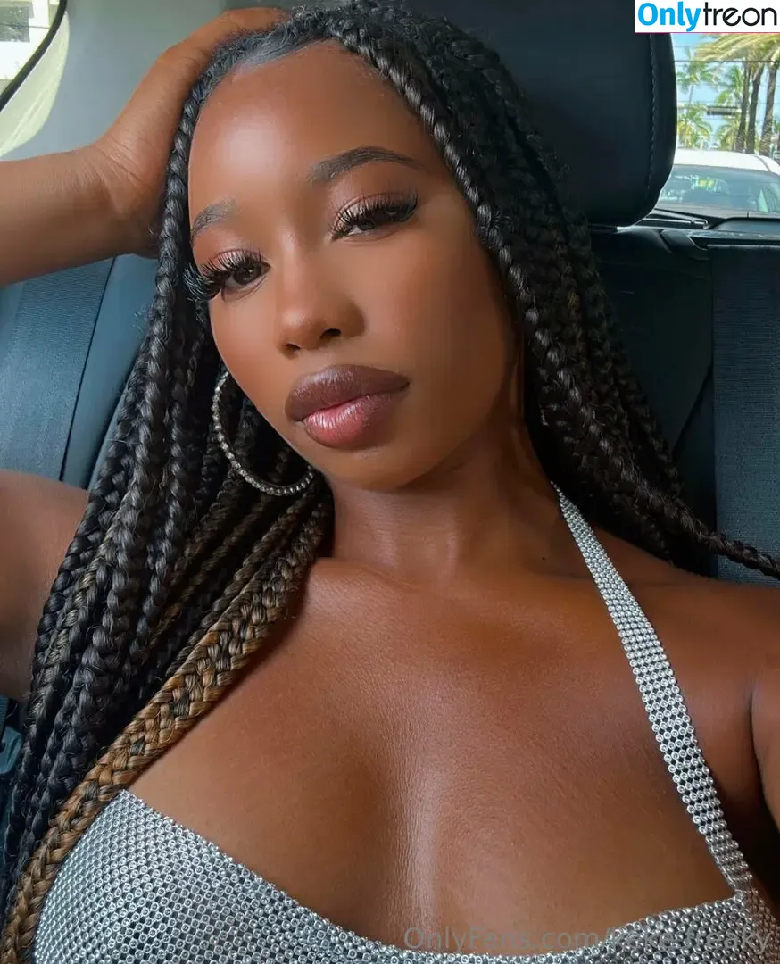 keke.freaky nude photo #0001 (savekeke)