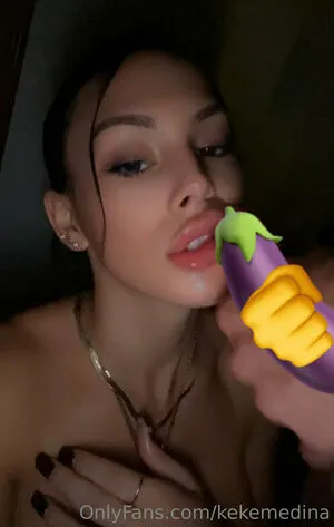 kekemedina / kkimmedina nude photo #0002