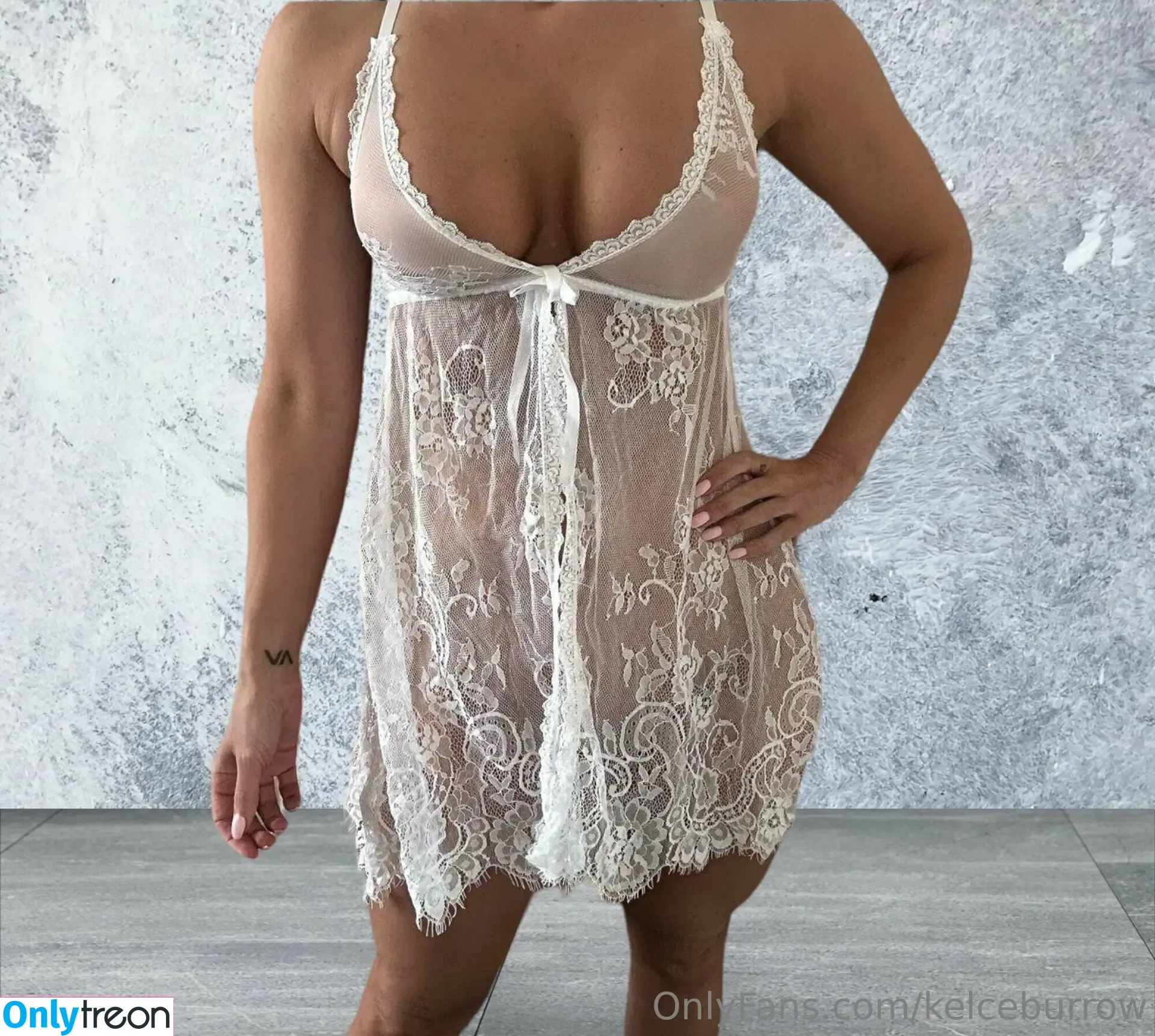 kelceburrow nude photo #0049 (kelceburrowfit)