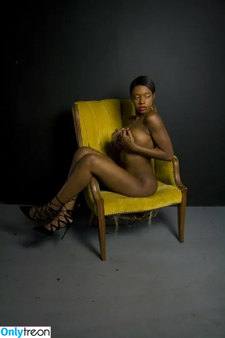 Kelia Gipson nude photo #0004 (kelia.gipson / nataliengibson)