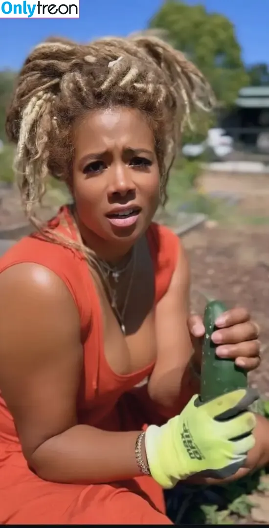 Kelis nude photo #0053 (Kelis)