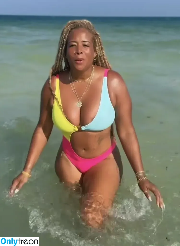Kelis nude photo #0055 (Kelis)