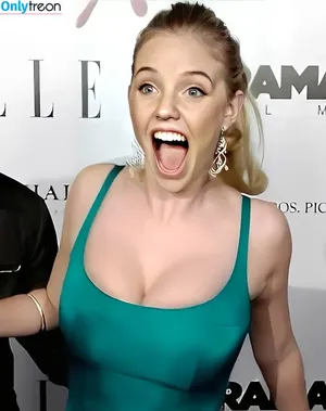 Kelli Garner / itsmekelligarner nude photo #0122